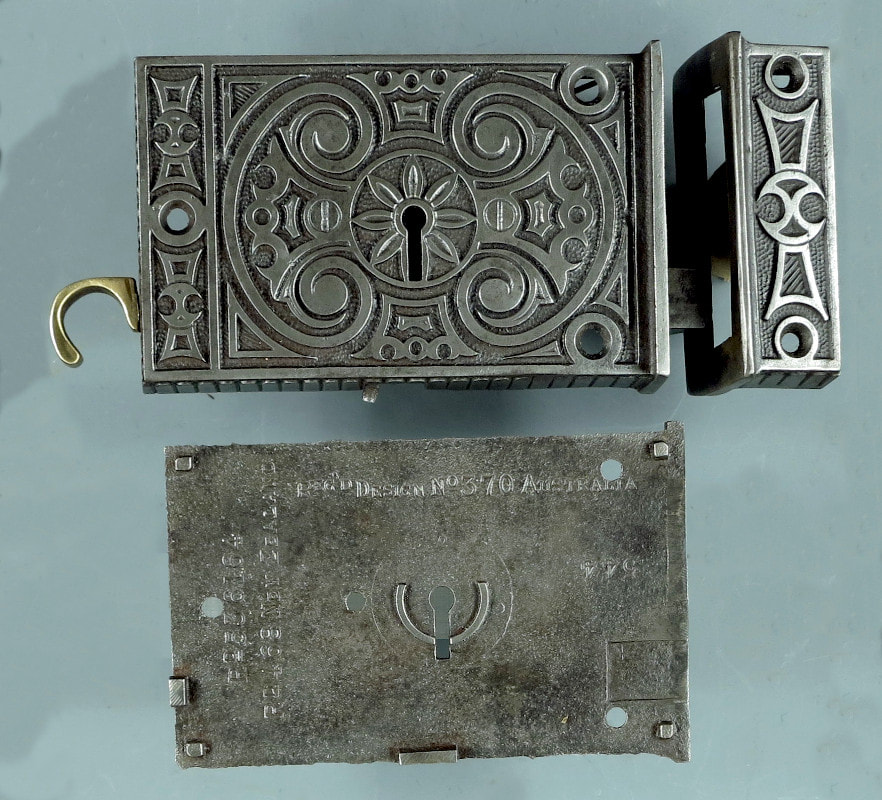 Yardwe Outer Door Lock Vintage Spring Cast Iron Lock Durable Anti-Theft Lock with Keys 